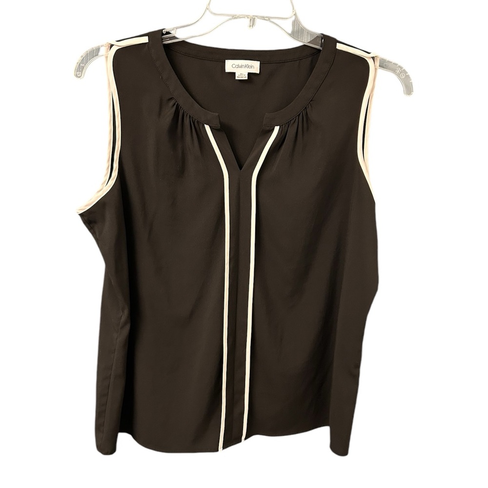 Calvin Klein sleeveless top, black and white size extra large